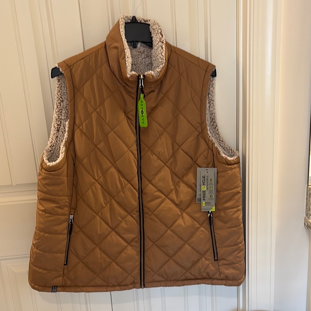 Free Country Brown Quilted Vest with Stand-Up Collar